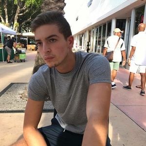 Meet your Posher, Jujuan nicolas